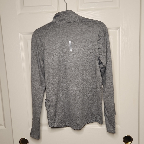 NWT Nike Women's Gray 1/2 Zip Running Top Size XS - Picture 14 of 14